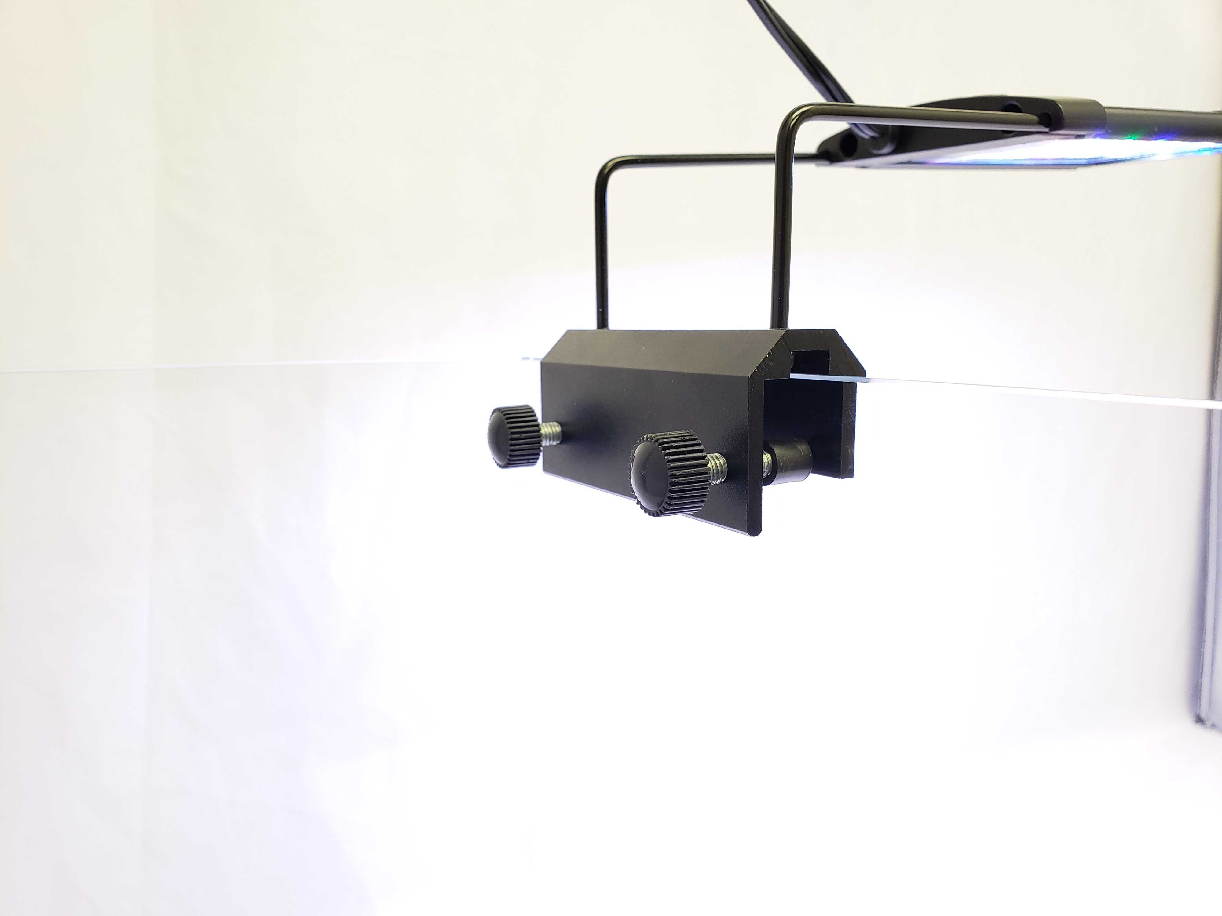 High Output 5" Full Spectrum LED Aquarium Light with Mounting Bracket by Lifegard Aquatics bracket