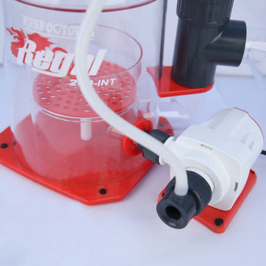 Reef Octopus Regal 300INT Protein Skimmer connected to pump